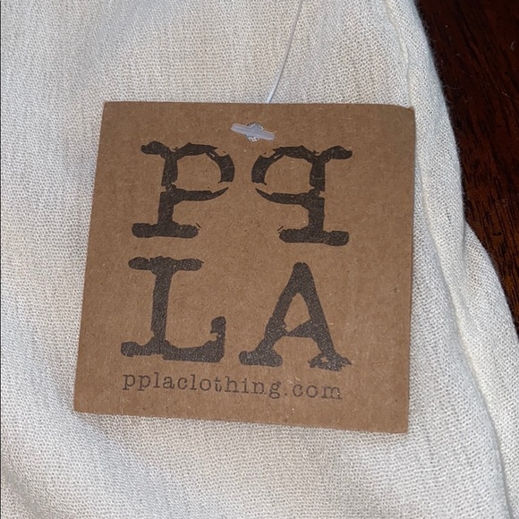 Shirt - Picture 3 of 8